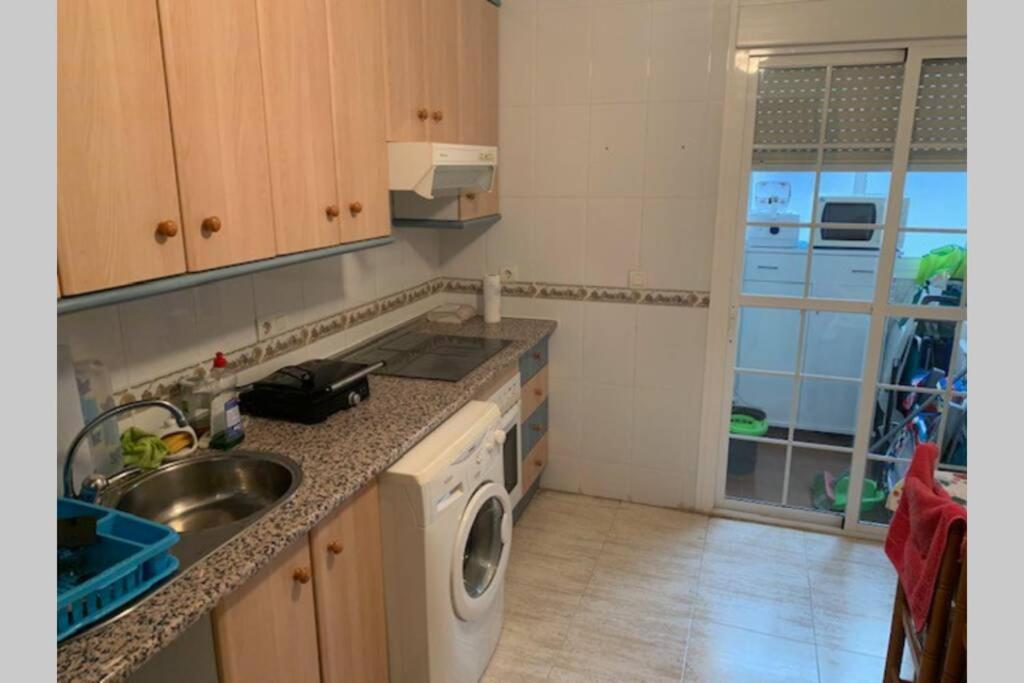Apartamento 3 dormitorios en la playa de Almeria. Roquetas de Mar Exterior foto